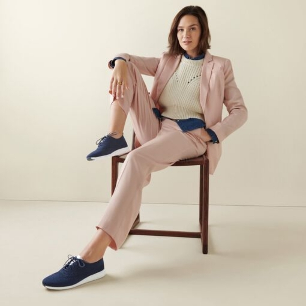 Cole Haan Women's 2.ZERØGRAND Stitchlite™ Wingtip Oxfords in Marine Blue: Size 8